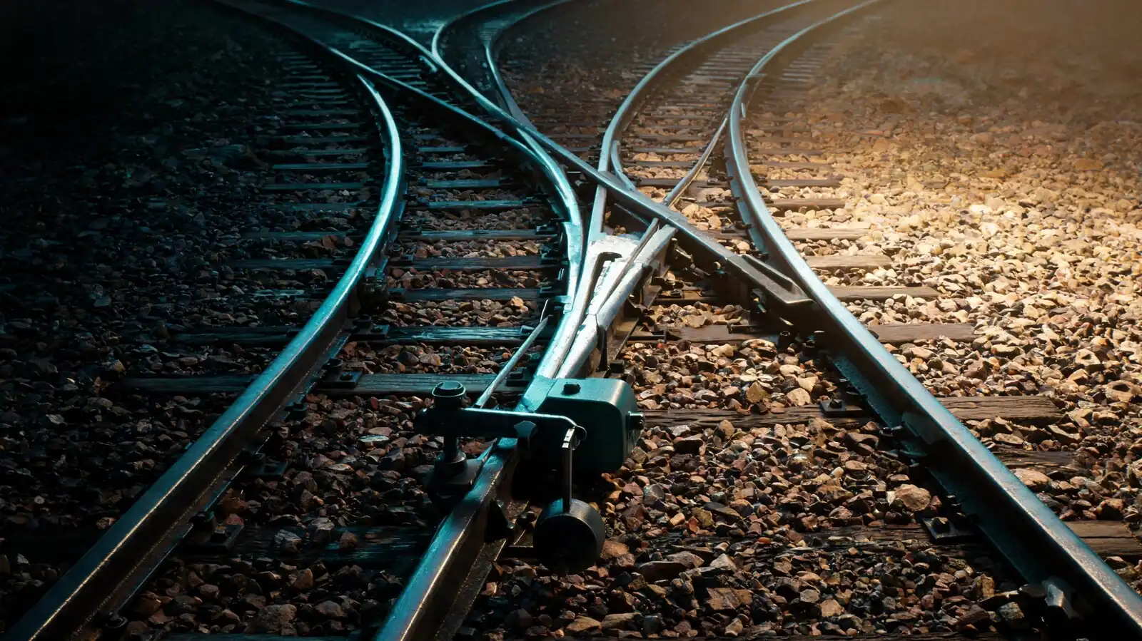 डेमो और असली अकाउंट के बीच स्विच करना
